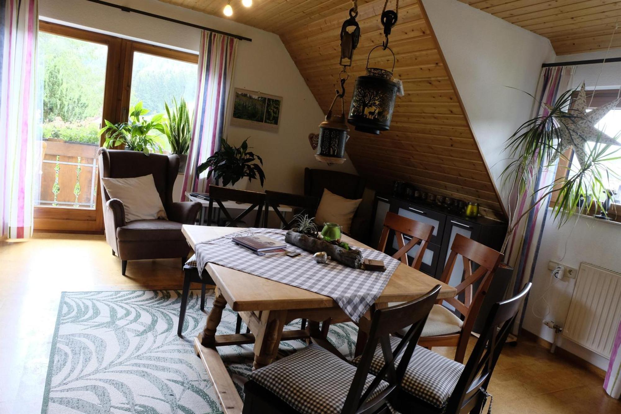 Schwarzwild - Ferienwohnung Und Ferienzimmer Baiersbronn Ngoại thất bức ảnh